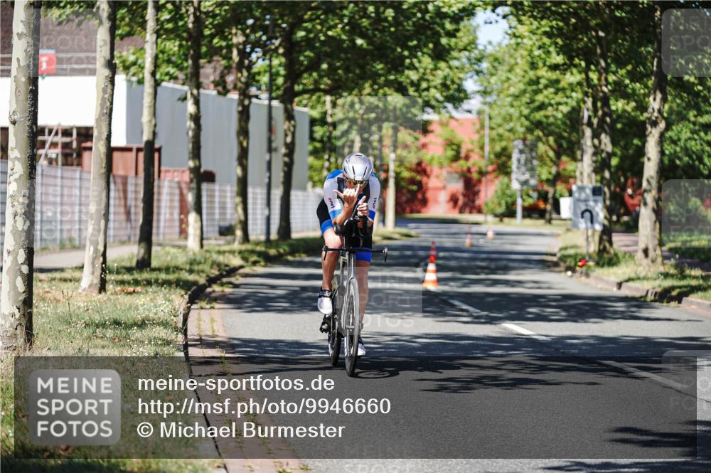 09.08.2026 - GEWOBA Citytriathlon Bremen Michael Burmester http://msf.ph/oto/9946660 09.08.2026 12:03:19 Radfahren 657 meine-sportfotos.de