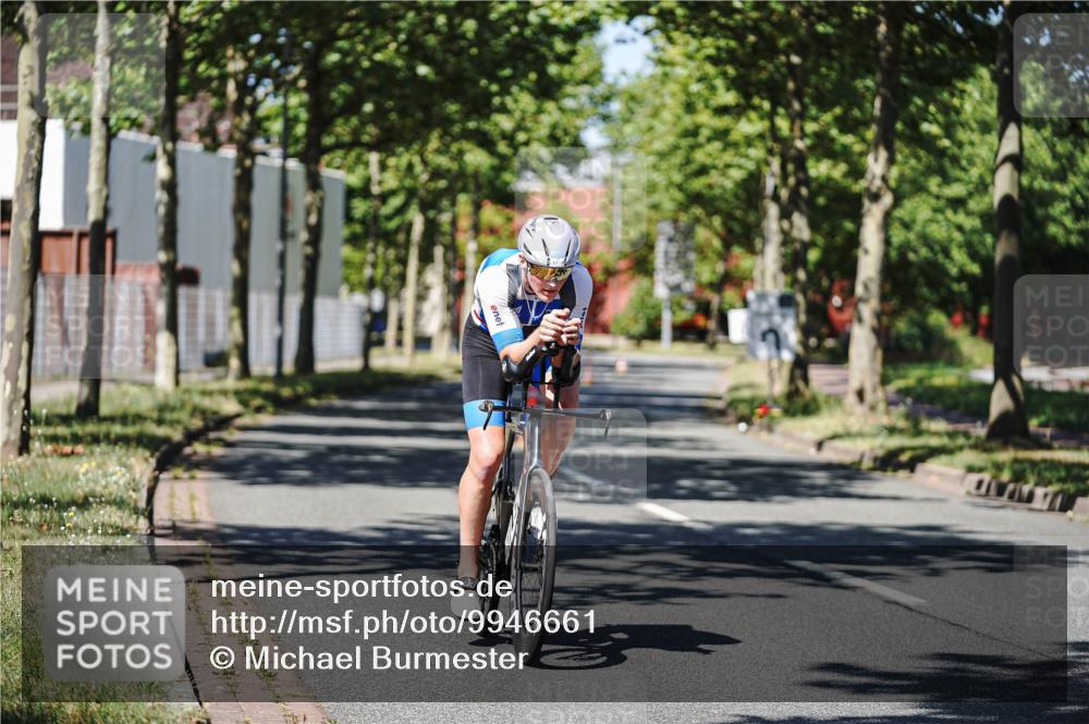 09.08.2026 - GEWOBA Citytriathlon Bremen Michael Burmester http://msf.ph/oto/9946661 09.08.2026 12:03:19 Radfahren 657 meine-sportfotos.de