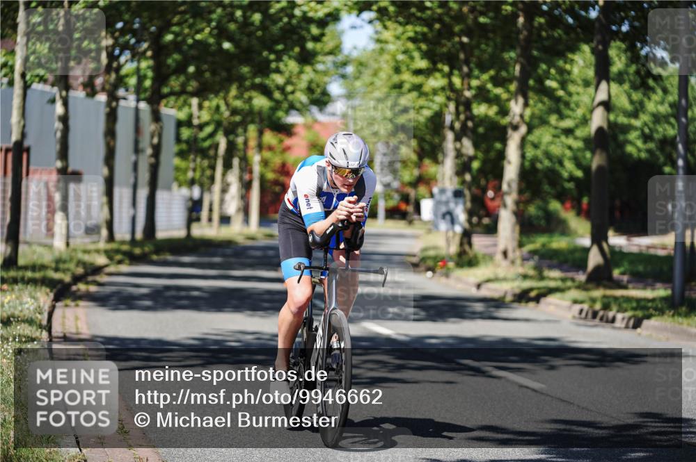 09.08.2026 - GEWOBA Citytriathlon Bremen Michael Burmester http://msf.ph/oto/9946662 09.08.2026 12:03:19 Radfahren 657 meine-sportfotos.de