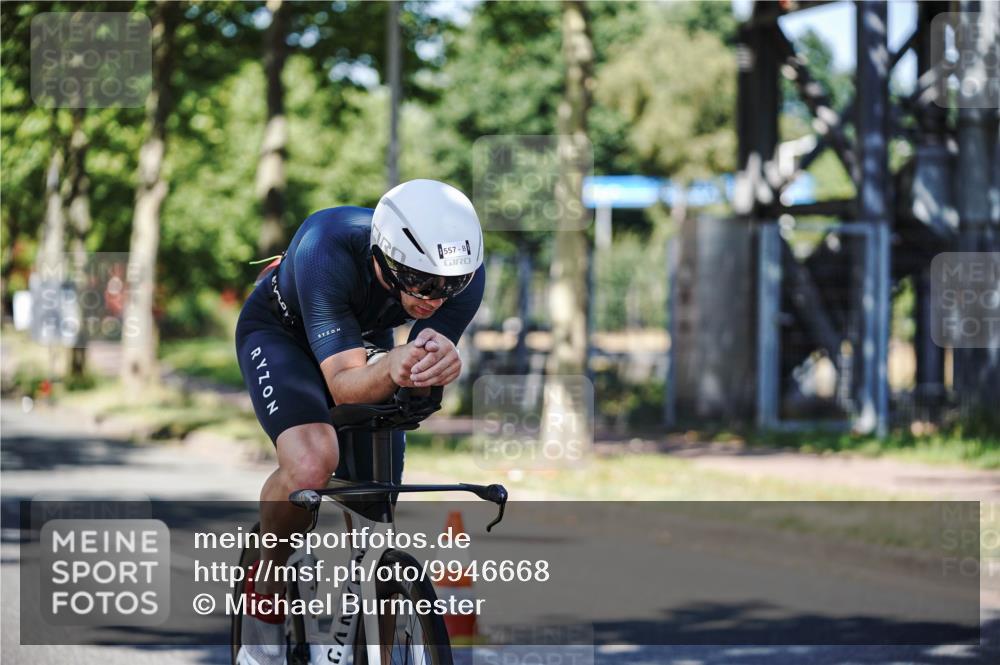 09.08.2026 - GEWOBA Citytriathlon Bremen Michael Burmester http://msf.ph/oto/9946668 09.08.2026 12:03:41 Radfahren 557 meine-sportfotos.de