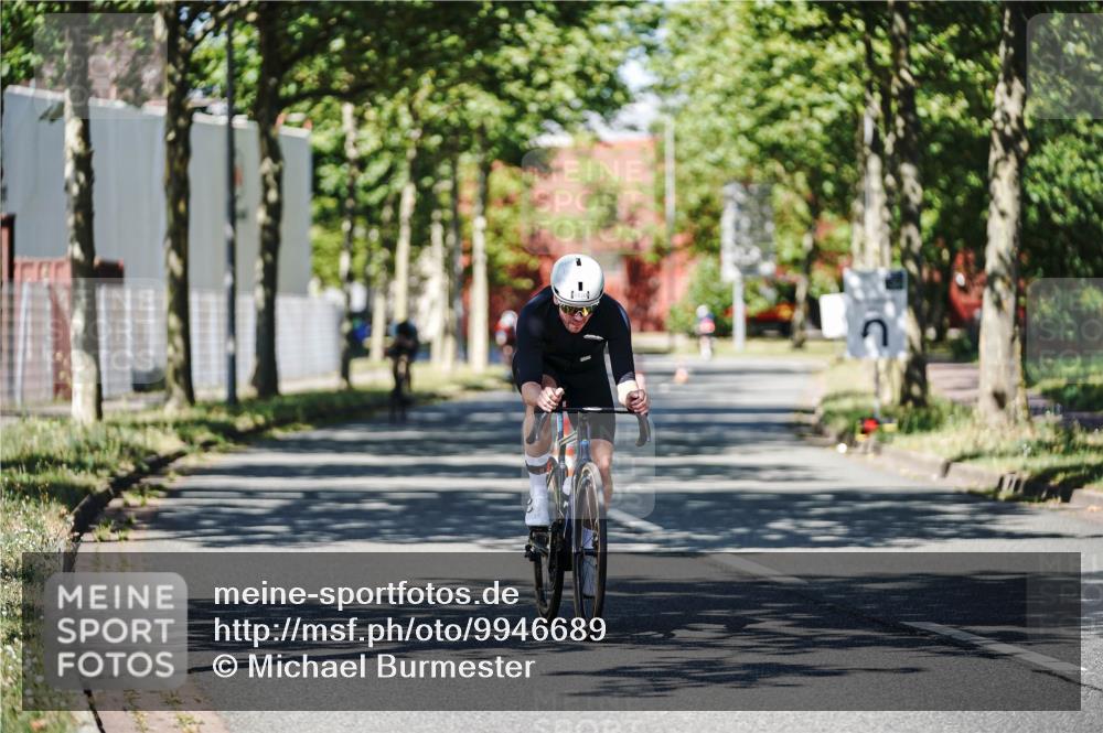 09.08.2026 - GEWOBA Citytriathlon Bremen Michael Burmester http://msf.ph/oto/9946689 09.08.2026 12:05:28 Radfahren 560, 562, 757, 1110 meine-sportfotos.de