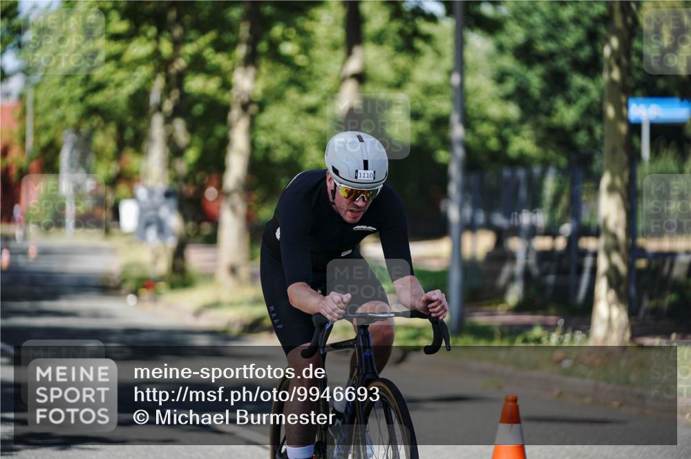 09.08.2026 - GEWOBA Citytriathlon Bremen Michael Burmester http://msf.ph/oto/9946693 09.08.2026 12:05:29 Radfahren 560, 562, 623, 757, 1110 meine-sportfotos.de