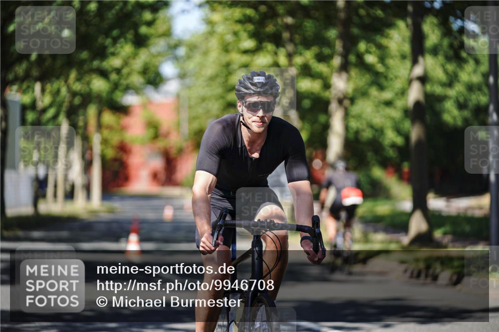 09.08.2026 - GEWOBA Citytriathlon Bremen Michael Burmester http://msf.ph/oto/9946708 09.08.2026 12:05:39 Radfahren 541, 562, 623, 695, 696, 757, 1110 meine-sportfotos.de