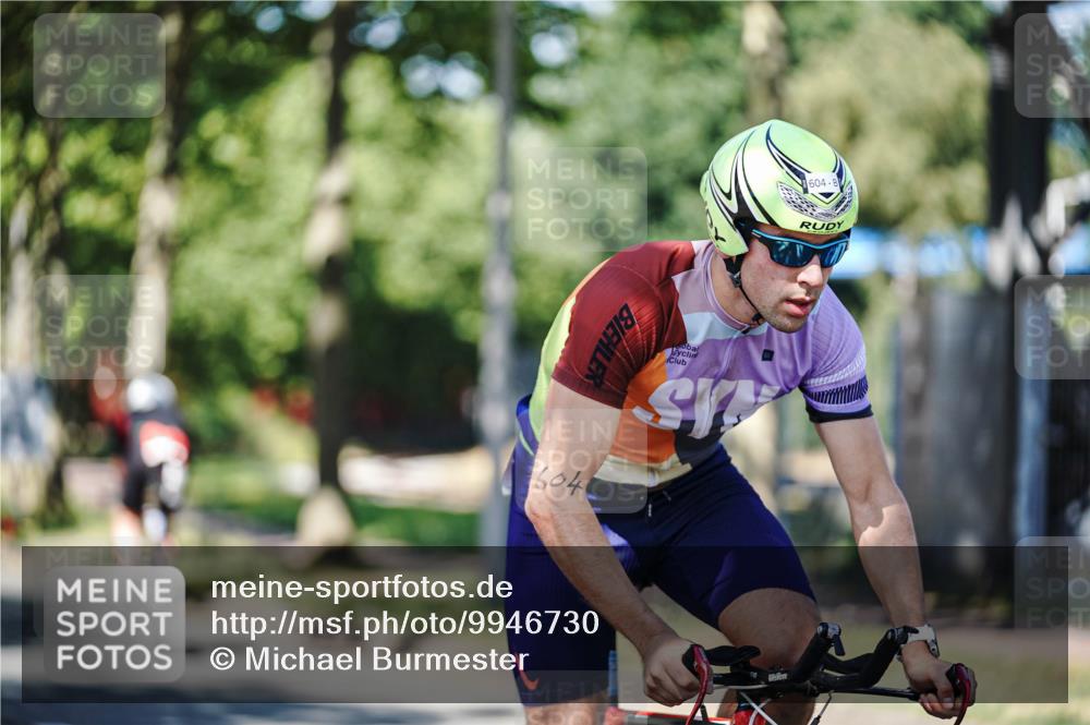 09.08.2026 - GEWOBA Citytriathlon Bremen Michael Burmester http://msf.ph/oto/9946730 09.08.2026 12:06:21 Radfahren 559, 571, 604, 651, 664, 687, 701 meine-sportfotos.de
