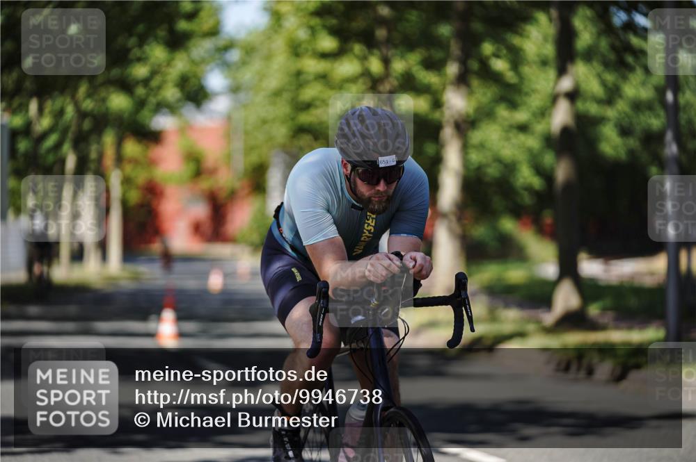 09.08.2026 - GEWOBA Citytriathlon Bremen Michael Burmester http://msf.ph/oto/9946738 09.08.2026 12:06:27 Radfahren 559, 571, 604, 651, 664, 701, 707 meine-sportfotos.de