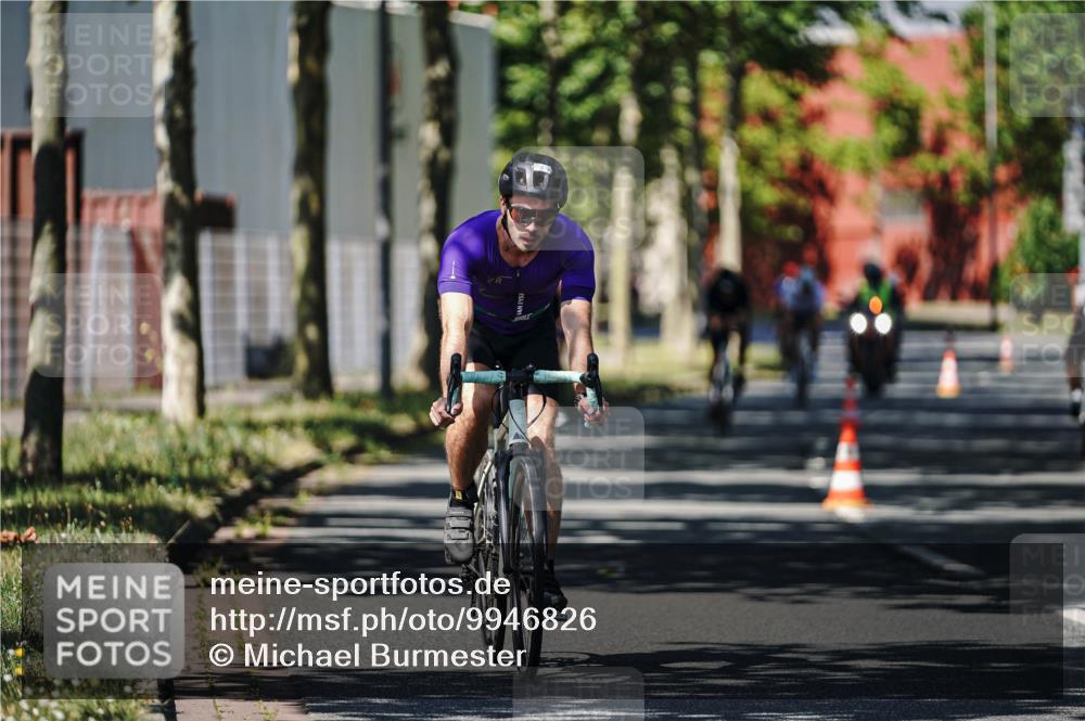 09.08.2026 - GEWOBA Citytriathlon Bremen Michael Burmester http://msf.ph/oto/9946826 09.08.2026 12:09:02 Radfahren 607, 630, 654, 699, 700, 803, 858, 1121 meine-sportfotos.de