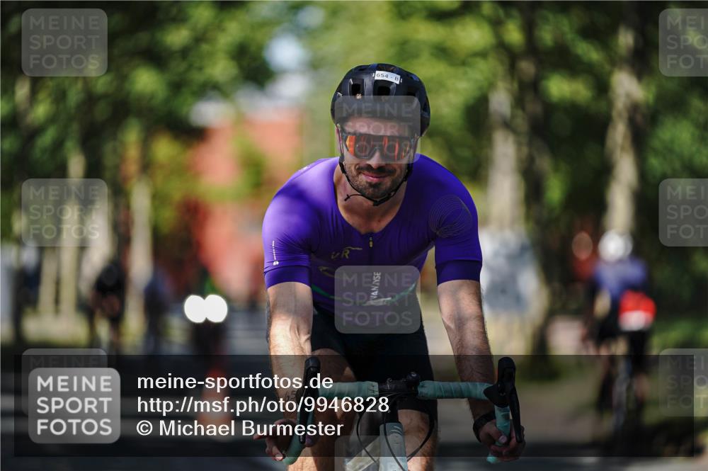 09.08.2026 - GEWOBA Citytriathlon Bremen Michael Burmester http://msf.ph/oto/9946828 09.08.2026 12:09:03 Radfahren 607, 630, 654, 699, 700, 803, 858, 1121 meine-sportfotos.de