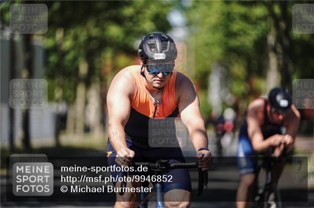 09.08.2026 - GEWOBA Citytriathlon Bremen Michael Burmester http://msf.ph/oto/9946852 09.08.2026 12:09:30 Radfahren 543, 570, 597, 621, 719, 819, 1124 meine-sportfotos.de