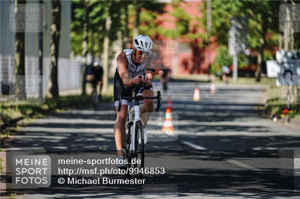 09.08.2026 - GEWOBA Citytriathlon Bremen Michael Burmester http://msf.ph/oto/9946853 09.08.2026 12:09:38 Radfahren 543, 570, 597, 674, 702, 719 meine-sportfotos.de
