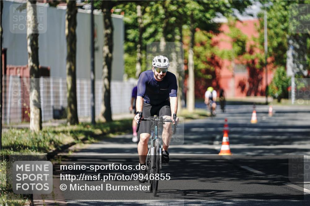 09.08.2026 - GEWOBA Citytriathlon Bremen Michael Burmester http://msf.ph/oto/9946855 09.08.2026 12:09:41 Radfahren 570, 578, 597, 674, 702 meine-sportfotos.de