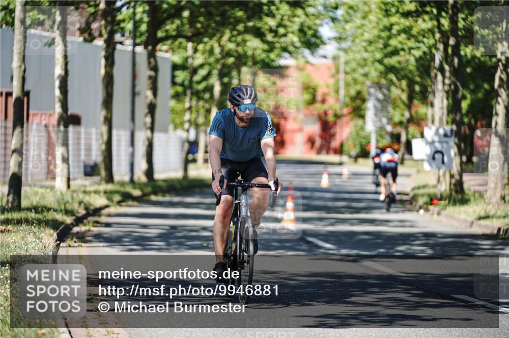 09.08.2026 - GEWOBA Citytriathlon Bremen Michael Burmester http://msf.ph/oto/9946881 09.08.2026 12:10:10 Radfahren 619, 633, 688, 729, 774, 1002 meine-sportfotos.de