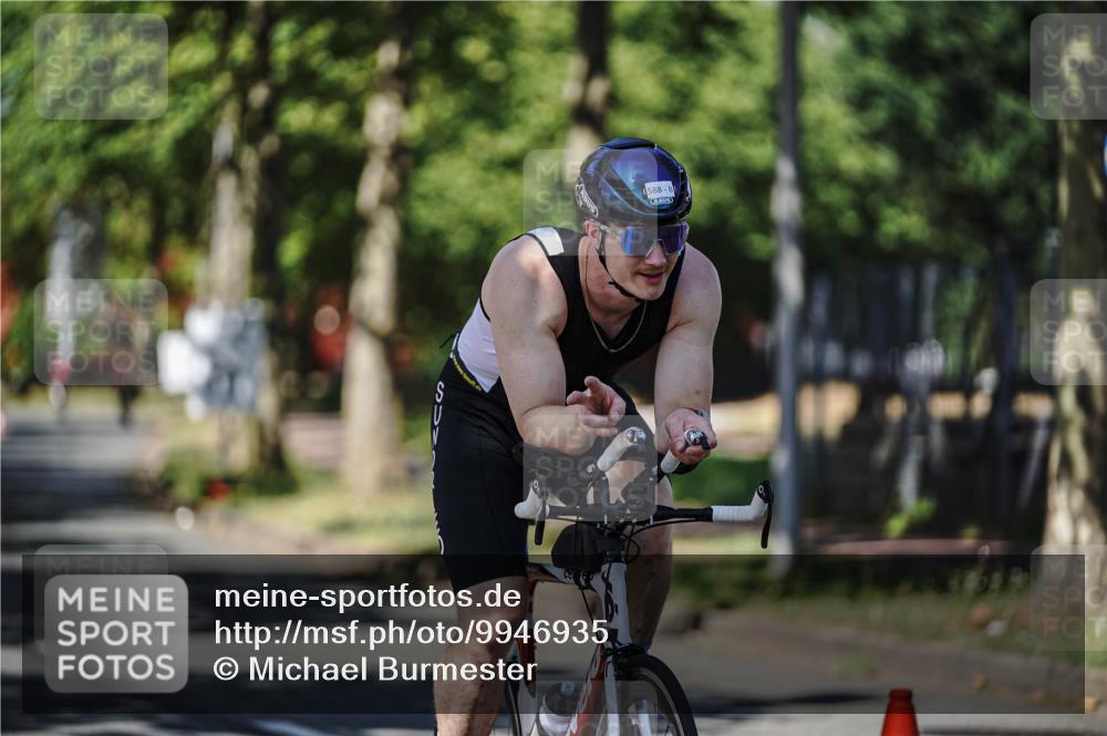 09.08.2026 - GEWOBA Citytriathlon Bremen Michael Burmester http://msf.ph/oto/9946935 09.08.2026 12:11:17 Radfahren 112, 588, 641, 698, 703, 767, 789, 801, 854 meine-sportfotos.de