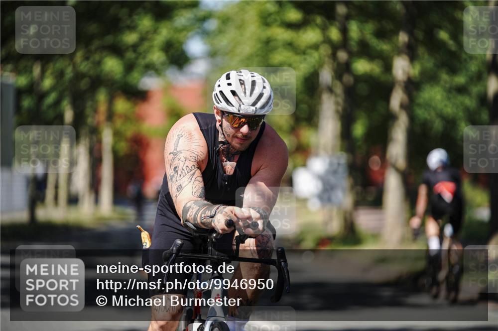 09.08.2026 - GEWOBA Citytriathlon Bremen Michael Burmester http://msf.ph/oto/9946950 09.08.2026 12:11:28 Radfahren 112, 540, 588, 666, 692, 698, 703, 1153 meine-sportfotos.de