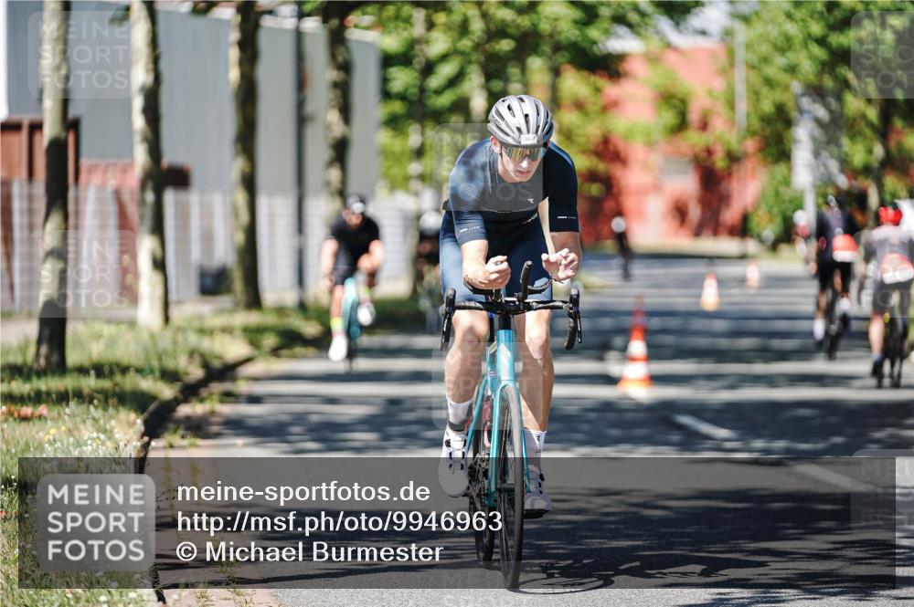 09.08.2026 - GEWOBA Citytriathlon Bremen Michael Burmester http://msf.ph/oto/9946963 09.08.2026 12:11:40 Radfahren 549, 631, 666, 676, 691, 692, 712, 732, 862, 1153 meine-sportfotos.de