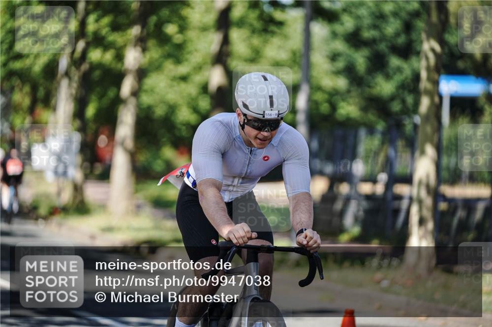 09.08.2026 - GEWOBA Citytriathlon Bremen Michael Burmester http://msf.ph/oto/9947038 09.08.2026 12:12:51 Radfahren 556, 593, 605, 606, 683, 686, 723, 764, 843, 852, 878, 951 meine-sportfotos.de