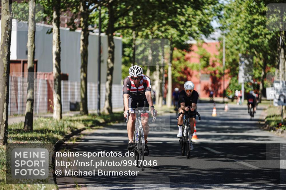 09.08.2026 - GEWOBA Citytriathlon Bremen Michael Burmester http://msf.ph/oto/9947046 09.08.2026 12:12:59 Radfahren 556, 606, 636, 658, 686, 747, 843, 852, 878, 951 meine-sportfotos.de