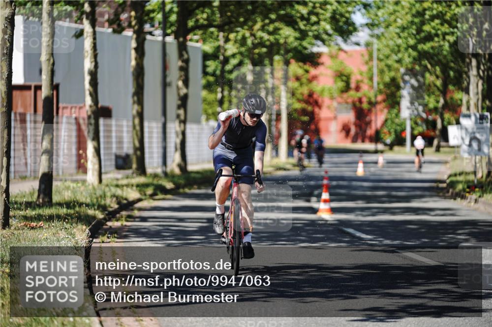 09.08.2026 - GEWOBA Citytriathlon Bremen Michael Burmester http://msf.ph/oto/9947063 09.08.2026 12:13:15 Radfahren 551, 575, 616, 636, 658, 747, 824, 882, 1148 meine-sportfotos.de