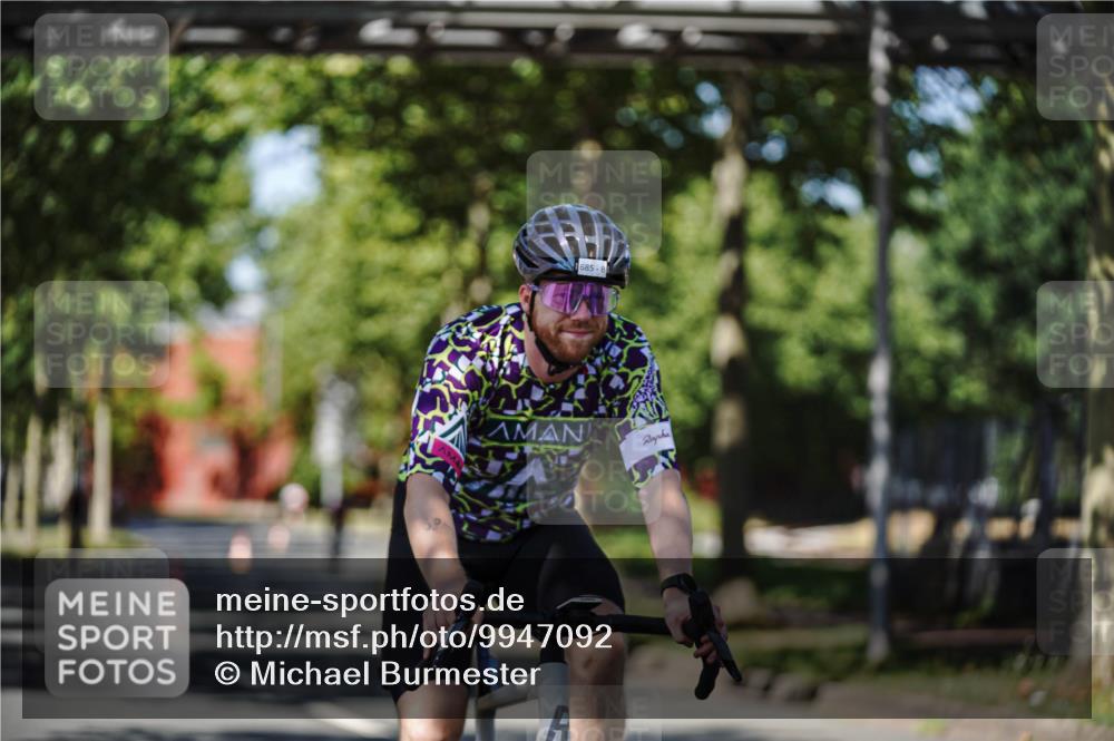 09.08.2026 - GEWOBA Citytriathlon Bremen Michael Burmester http://msf.ph/oto/9947092 09.08.2026 12:13:36 Radfahren 547, 591, 592, 645, 685, 710, 884, 1011, 1116, 1150 meine-sportfotos.de