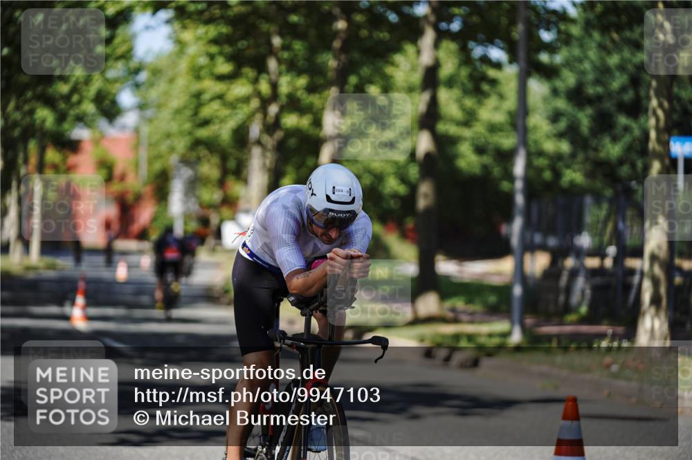 09.08.2026 - GEWOBA Citytriathlon Bremen Michael Burmester http://msf.ph/oto/9947103 09.08.2026 12:13:47 Radfahren 547, 645, 684, 685 meine-sportfotos.de