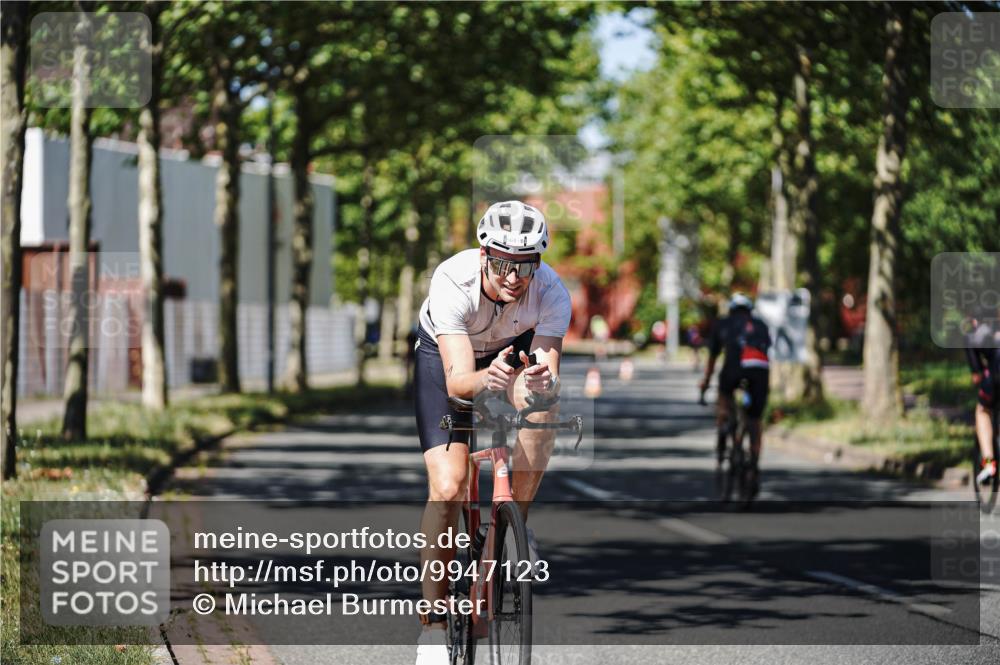 09.08.2026 - GEWOBA Citytriathlon Bremen Michael Burmester http://msf.ph/oto/9947123 09.08.2026 12:14:31 Radfahren 561, 574, 582, 647, 680, 733 meine-sportfotos.de