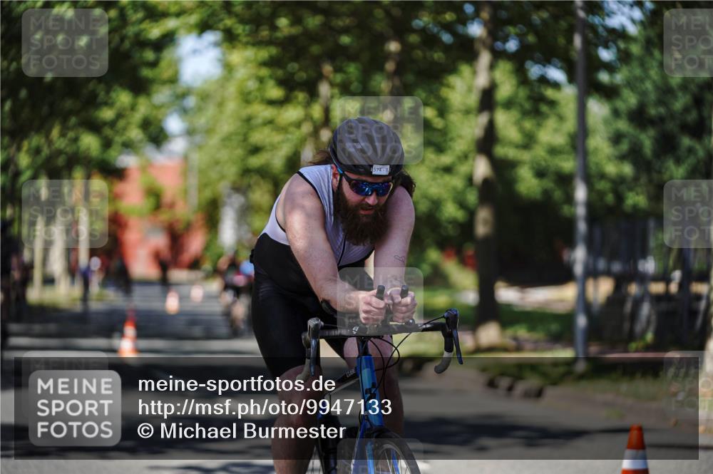 09.08.2026 - GEWOBA Citytriathlon Bremen Michael Burmester http://msf.ph/oto/9947133 09.08.2026 12:14:40 Radfahren 561, 574, 582, 680, 721, 733, 746, 750 meine-sportfotos.de
