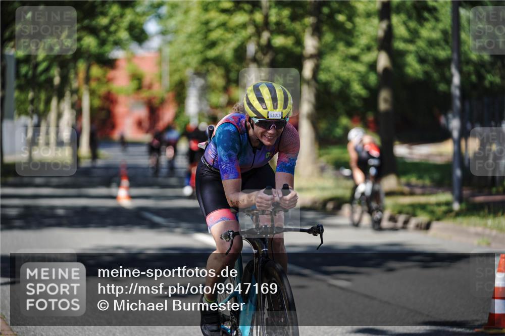 09.08.2026 - GEWOBA Citytriathlon Bremen Michael Burmester http://msf.ph/oto/9947169 09.08.2026 12:15:16 Radfahren 613, 615, 646, 793, 924, 1008, 1016, 1128 meine-sportfotos.de
