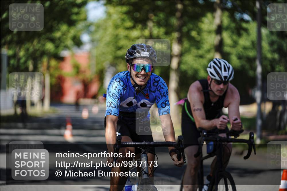 09.08.2026 - GEWOBA Citytriathlon Bremen Michael Burmester http://msf.ph/oto/9947173 09.08.2026 12:15:23 Radfahren 613, 615, 646, 655, 793, 1008, 1016, 1128 meine-sportfotos.de