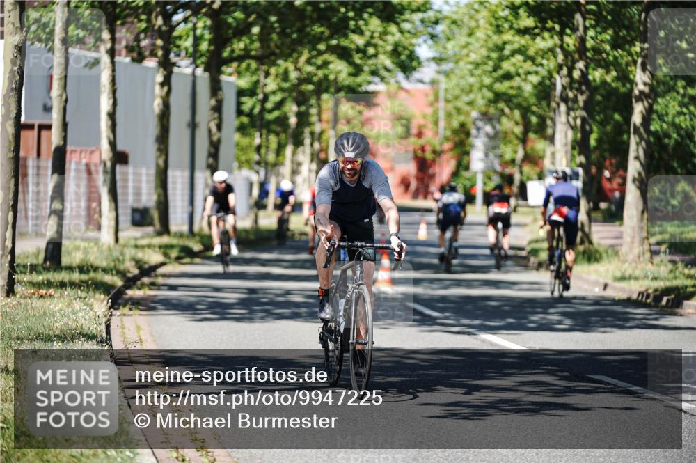 09.08.2026 - GEWOBA Citytriathlon Bremen Michael Burmester http://msf.ph/oto/9947225 09.08.2026 12:16:14 Radfahren 564, 611, 716, 726, 775, 855, 914, 955, 1117 meine-sportfotos.de
