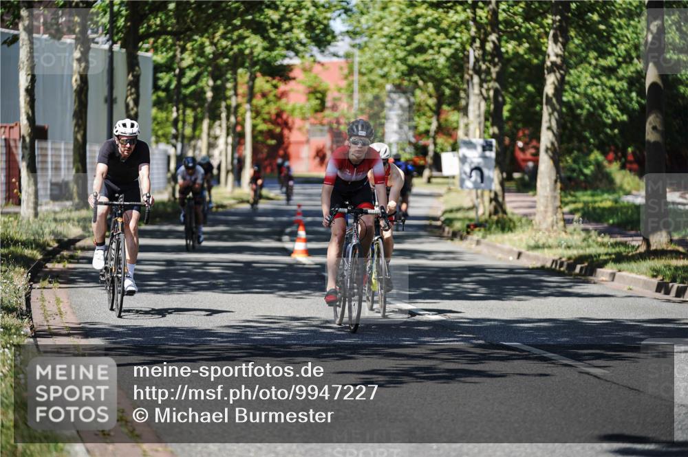 09.08.2026 - GEWOBA Citytriathlon Bremen Michael Burmester http://msf.ph/oto/9947227 09.08.2026 12:16:16 Radfahren 564, 580, 611, 716, 726, 775, 855, 914, 955, 1117 meine-sportfotos.de
