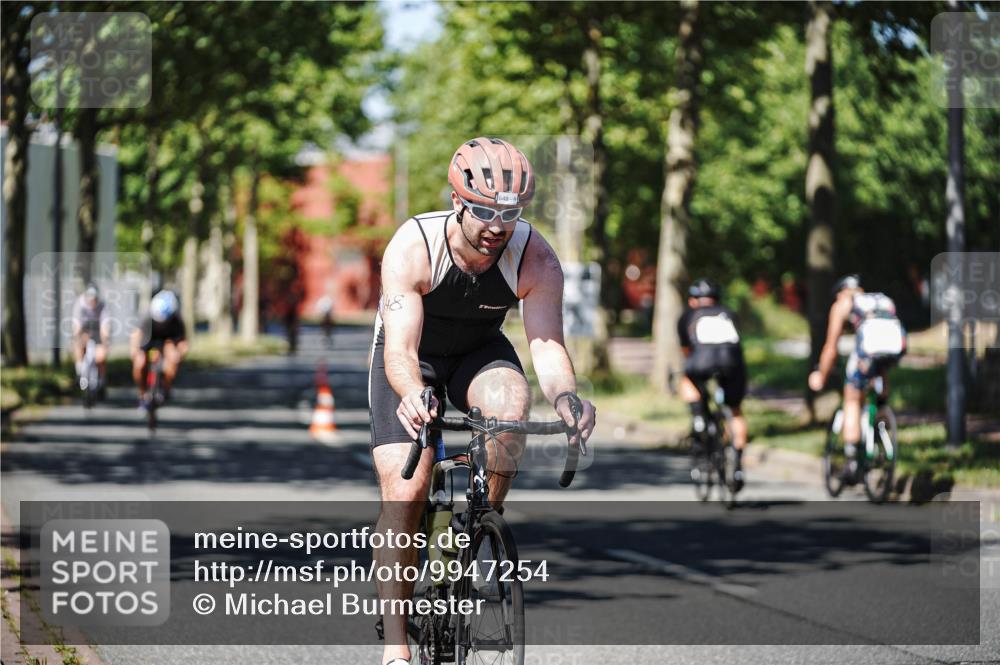 09.08.2026 - GEWOBA Citytriathlon Bremen Michael Burmester http://msf.ph/oto/9947254 09.08.2026 12:16:31 Radfahren 545, 564, 580, 638, 648, 775, 777, 804, 846, 918, 1013, 1138 meine-sportfotos.de