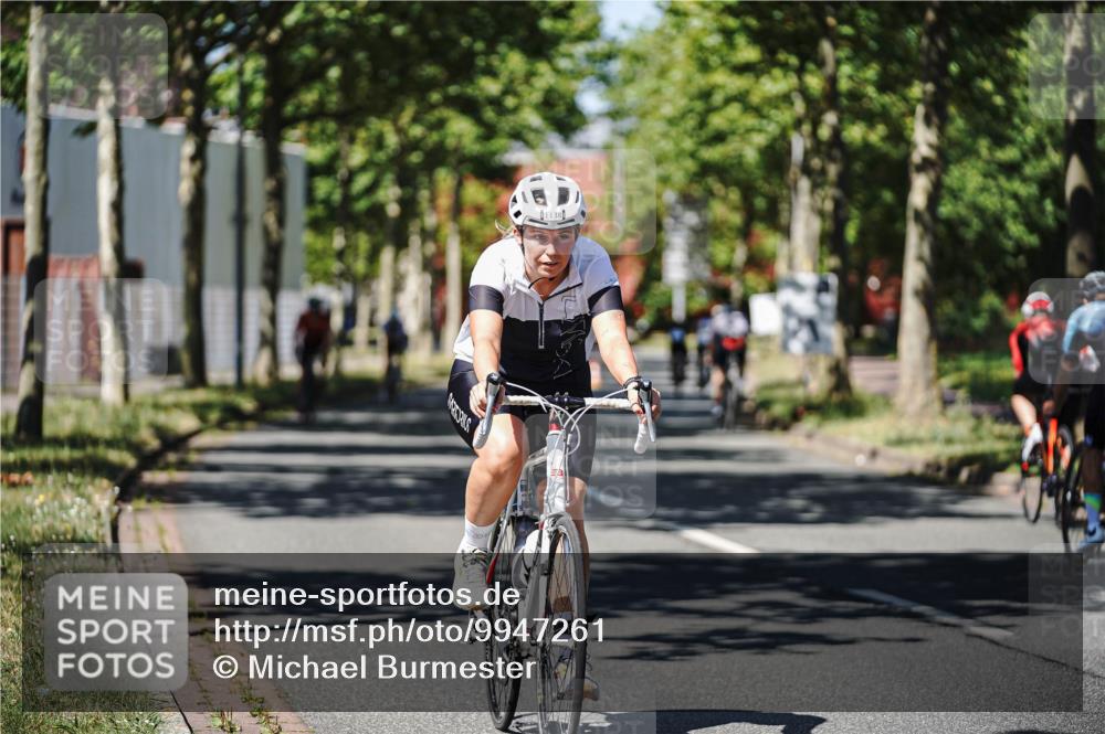 09.08.2026 - GEWOBA Citytriathlon Bremen Michael Burmester http://msf.ph/oto/9947261 09.08.2026 12:16:36 Radfahren 545, 580, 638, 648, 777, 804, 846, 918, 1013, 1138 meine-sportfotos.de