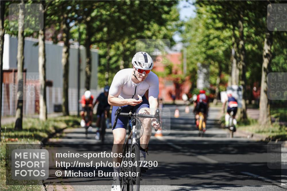 09.08.2026 - GEWOBA Citytriathlon Bremen Michael Burmester http://msf.ph/oto/9947290 09.08.2026 12:17:17 Radfahren 552, 565, 600, 778, 1143, 1158 meine-sportfotos.de