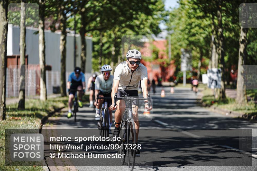 09.08.2026 - GEWOBA Citytriathlon Bremen Michael Burmester http://msf.ph/oto/9947328 09.08.2026 12:17:48 Radfahren 579, 609, 672, 901, 981, 1109, 1126, 1147 meine-sportfotos.de