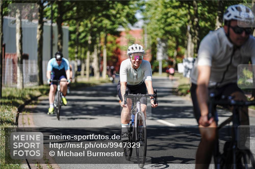 09.08.2026 - GEWOBA Citytriathlon Bremen Michael Burmester http://msf.ph/oto/9947329 09.08.2026 12:17:49 Radfahren 579, 609, 672, 901, 981, 1109, 1126, 1147 meine-sportfotos.de