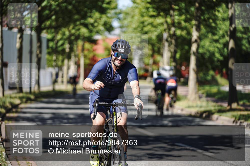 09.08.2026 - GEWOBA Citytriathlon Bremen Michael Burmester http://msf.ph/oto/9947363 09.08.2026 12:18:17 Radfahren 826, 872, 1003, 1146 meine-sportfotos.de