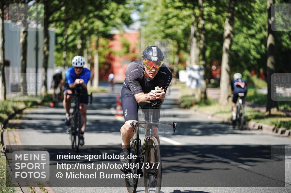 09.08.2026 - GEWOBA Citytriathlon Bremen Michael Burmester http://msf.ph/oto/9947377 09.08.2026 12:18:30 Radfahren 814, 826, 864, 872, 970, 1003 meine-sportfotos.de