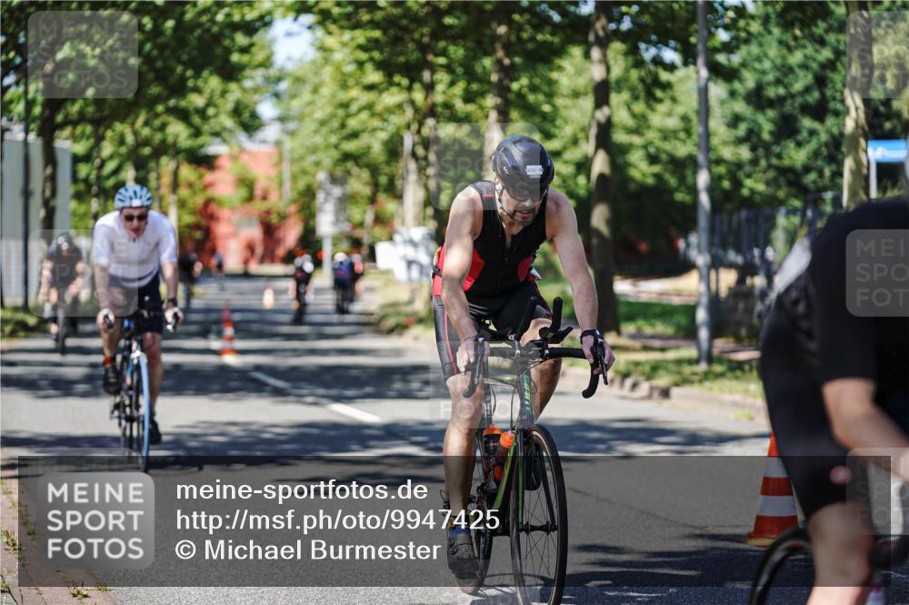 09.08.2026 - GEWOBA Citytriathlon Bremen Michael Burmester http://msf.ph/oto/9947425 09.08.2026 12:20:23 Radfahren 693, 745, 762, 763, 790, 792, 816, 823, 844, 897, 1020, 1113, 1155 meine-sportfotos.de
