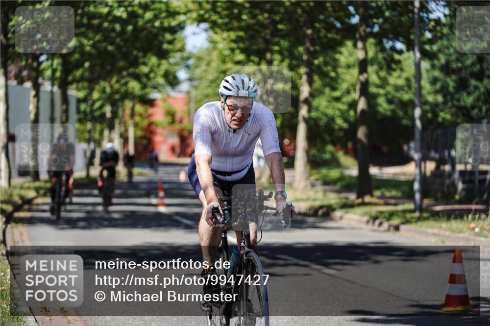 09.08.2026 - GEWOBA Citytriathlon Bremen Michael Burmester http://msf.ph/oto/9947427 09.08.2026 12:20:24 Radfahren 682, 693, 745, 762, 763, 790, 792, 816, 844, 897, 1020, 1113, 1155 meine-sportfotos.de