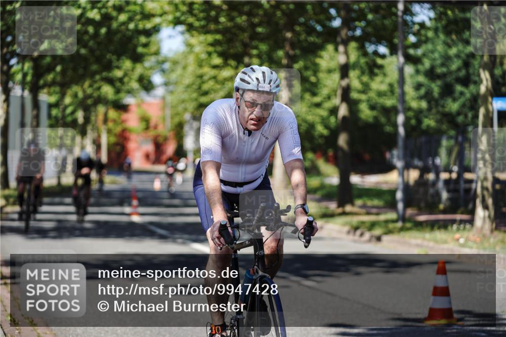 09.08.2026 - GEWOBA Citytriathlon Bremen Michael Burmester http://msf.ph/oto/9947428 09.08.2026 12:20:24 Radfahren 682, 693, 745, 762, 763, 790, 792, 816, 844, 897, 1020, 1113, 1155 meine-sportfotos.de
