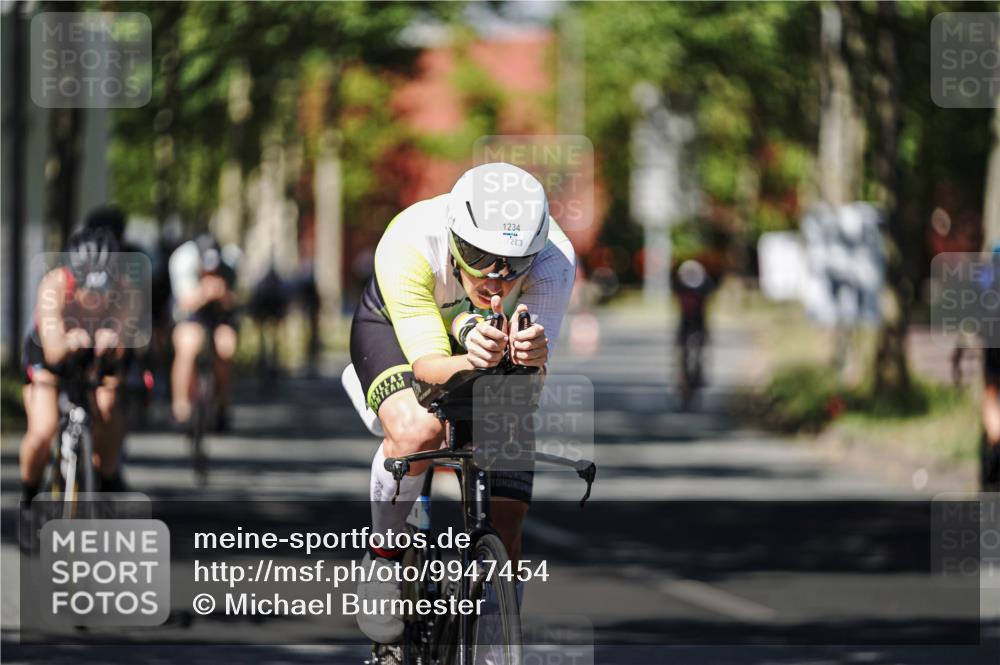 09.08.2026 - GEWOBA Citytriathlon Bremen Michael Burmester http://msf.ph/oto/9947454 09.08.2026 12:20:54 Radfahren 560, 562, 639, 668, 678, 773, 889, 911, 912, 960, 968, 979, 1110 meine-sportfotos.de