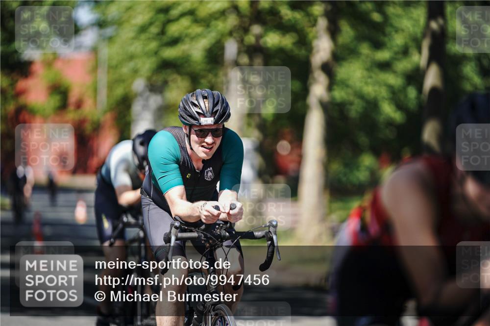 09.08.2026 - GEWOBA Citytriathlon Bremen Michael Burmester http://msf.ph/oto/9947456 09.08.2026 12:20:55 Radfahren 560, 562, 639, 668, 678, 773, 889, 911, 912, 960, 968, 979, 1110 meine-sportfotos.de