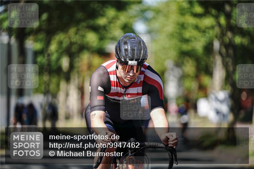 09.08.2026 - GEWOBA Citytriathlon Bremen Michael Burmester http://msf.ph/oto/9947462 09.08.2026 12:20:59 Radfahren 560, 562, 637, 639, 668, 678, 773, 889, 911, 912, 960, 968, 979, 1110 meine-sportfotos.de