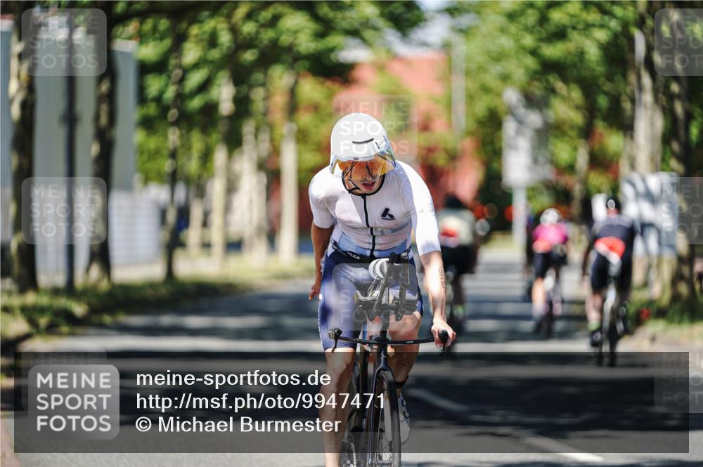 09.08.2026 - GEWOBA Citytriathlon Bremen Michael Burmester http://msf.ph/oto/9947471 09.08.2026 12:21:04 Radfahren 560, 562, 628, 637, 639, 644, 668, 678, 889, 911, 912, 968, 979, 1110 meine-sportfotos.de
