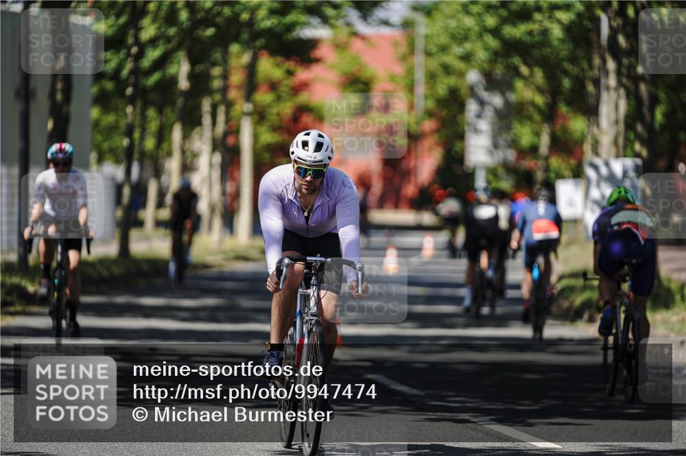 09.08.2026 - GEWOBA Citytriathlon Bremen Michael Burmester http://msf.ph/oto/9947474 09.08.2026 12:21:10 Radfahren 560, 562, 628, 637, 639, 644, 668, 912, 968, 979, 1110, 1115, 1132 meine-sportfotos.de