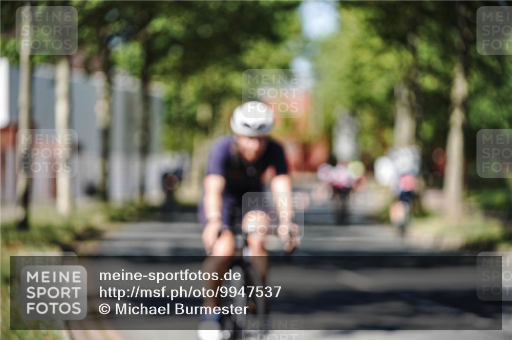 09.08.2026 - GEWOBA Citytriathlon Bremen Michael Burmester http://msf.ph/oto/9947537 09.08.2026 12:22:12 Radfahren 541, 559, 571, 623, 687, 694, 695, 896, 954, 1114, 1139, 1154 meine-sportfotos.de