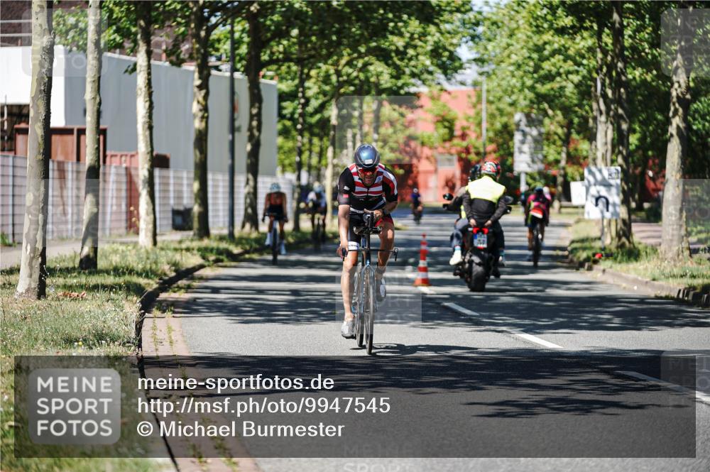 09.08.2026 - GEWOBA Citytriathlon Bremen Michael Burmester http://msf.ph/oto/9947545 09.08.2026 12:22:30 Radfahren 694, 696, 787, 803, 805, 956 meine-sportfotos.de