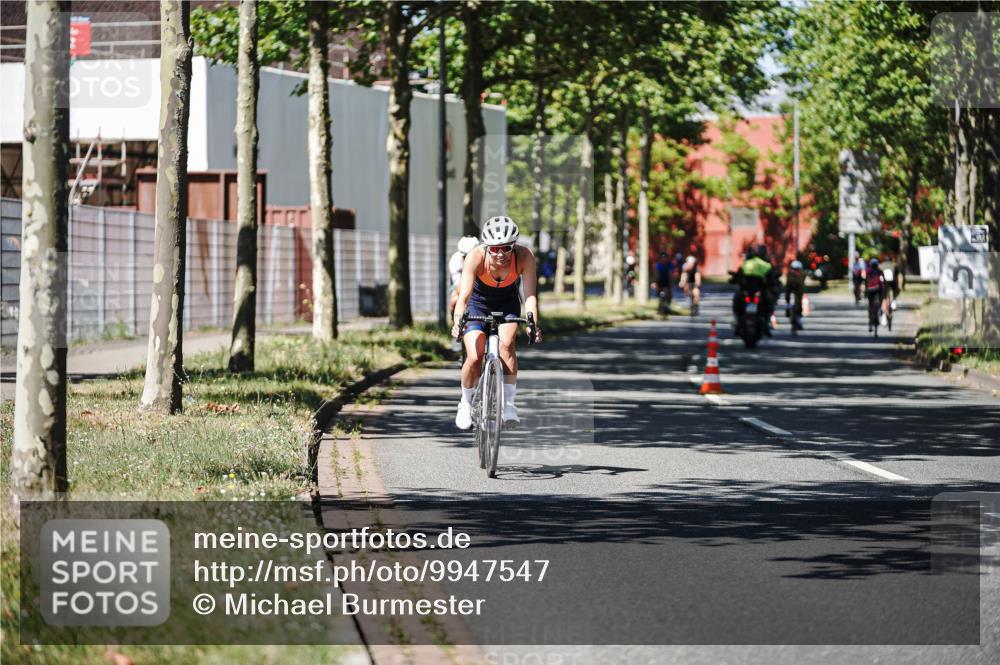 09.08.2026 - GEWOBA Citytriathlon Bremen Michael Burmester http://msf.ph/oto/9947547 09.08.2026 12:22:33 Radfahren 681, 696, 787, 803, 805, 956 meine-sportfotos.de