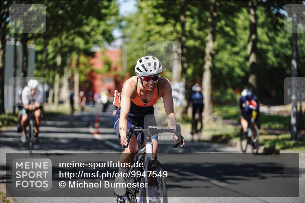 09.08.2026 - GEWOBA Citytriathlon Bremen Michael Burmester http://msf.ph/oto/9947549 09.08.2026 12:22:34 Radfahren 681, 696, 787, 805, 945, 956 meine-sportfotos.de