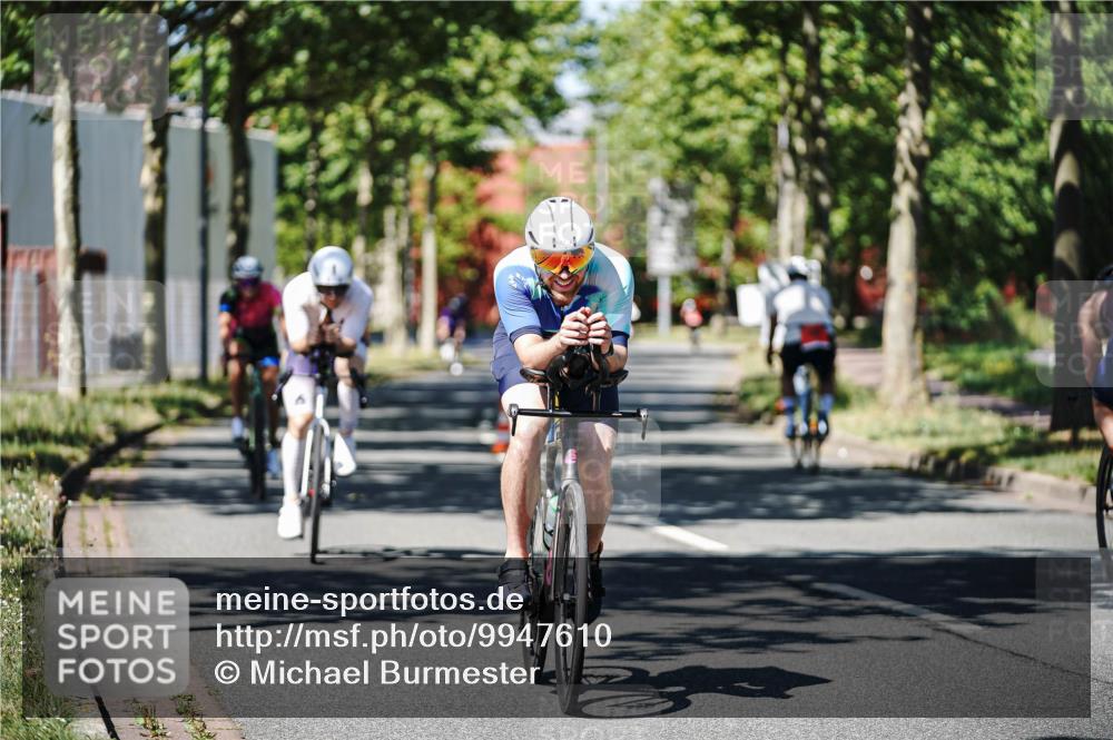 09.08.2026 - GEWOBA Citytriathlon Bremen Michael Burmester http://msf.ph/oto/9947610 09.08.2026 12:23:14 Radfahren 572, 577, 612, 782, 809, 840, 871, 888, 898, 919, 972, 976, 996, 1123, 1136 meine-sportfotos.de