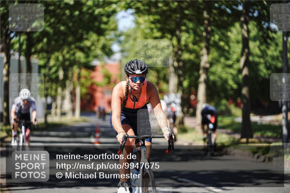 09.08.2026 - GEWOBA Citytriathlon Bremen Michael Burmester http://msf.ph/oto/9947675 09.08.2026 12:24:05 Radfahren 570, 585, 761, 887, 891, 1105, 1124, 1159 meine-sportfotos.de